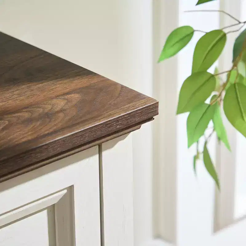 Cassettiera moderna in legno Tsubasa GDFStudio con cassetti e pomelli rotondi in metallo