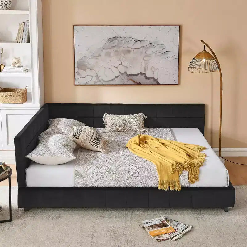 Letto Imbottito Queen Size con Testiera Trapuntata, Braccioli, in Velluto per Camera da Letto, Nero