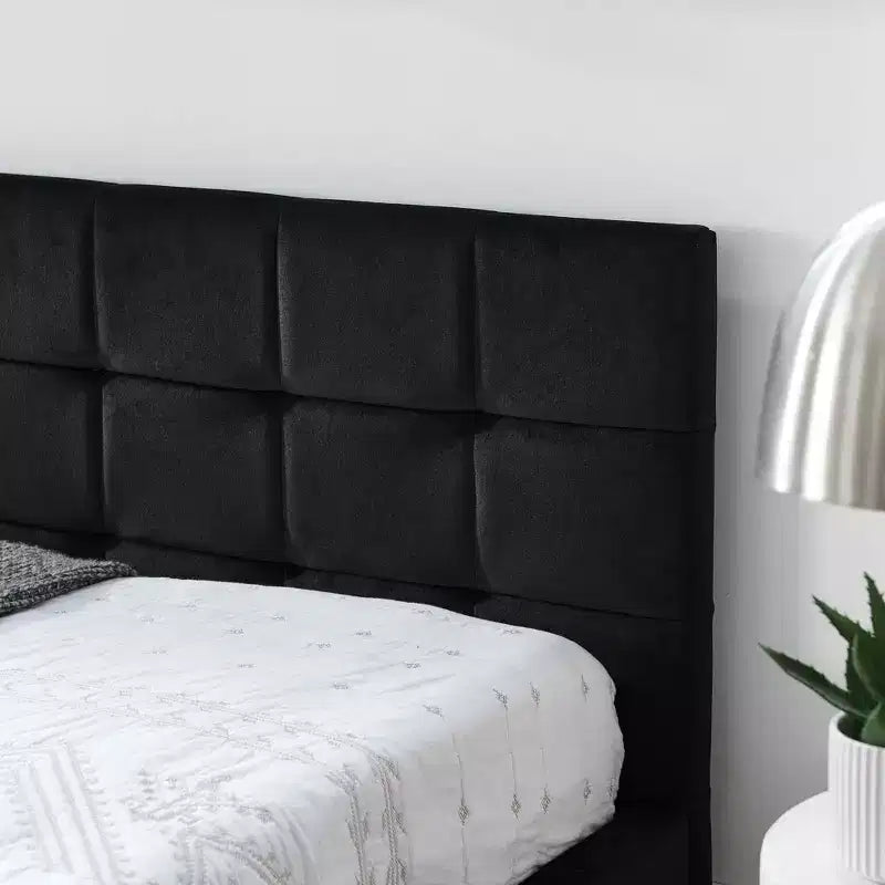 Letto Imbottito Queen Size con Testiera Trapuntata, Braccioli, in Velluto per Camera da Letto, Nero